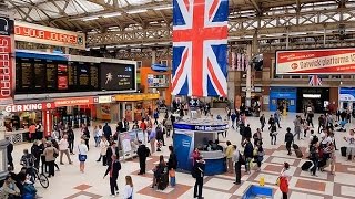 A Walk Through The London Victoria Station London England [upl. by Levina]